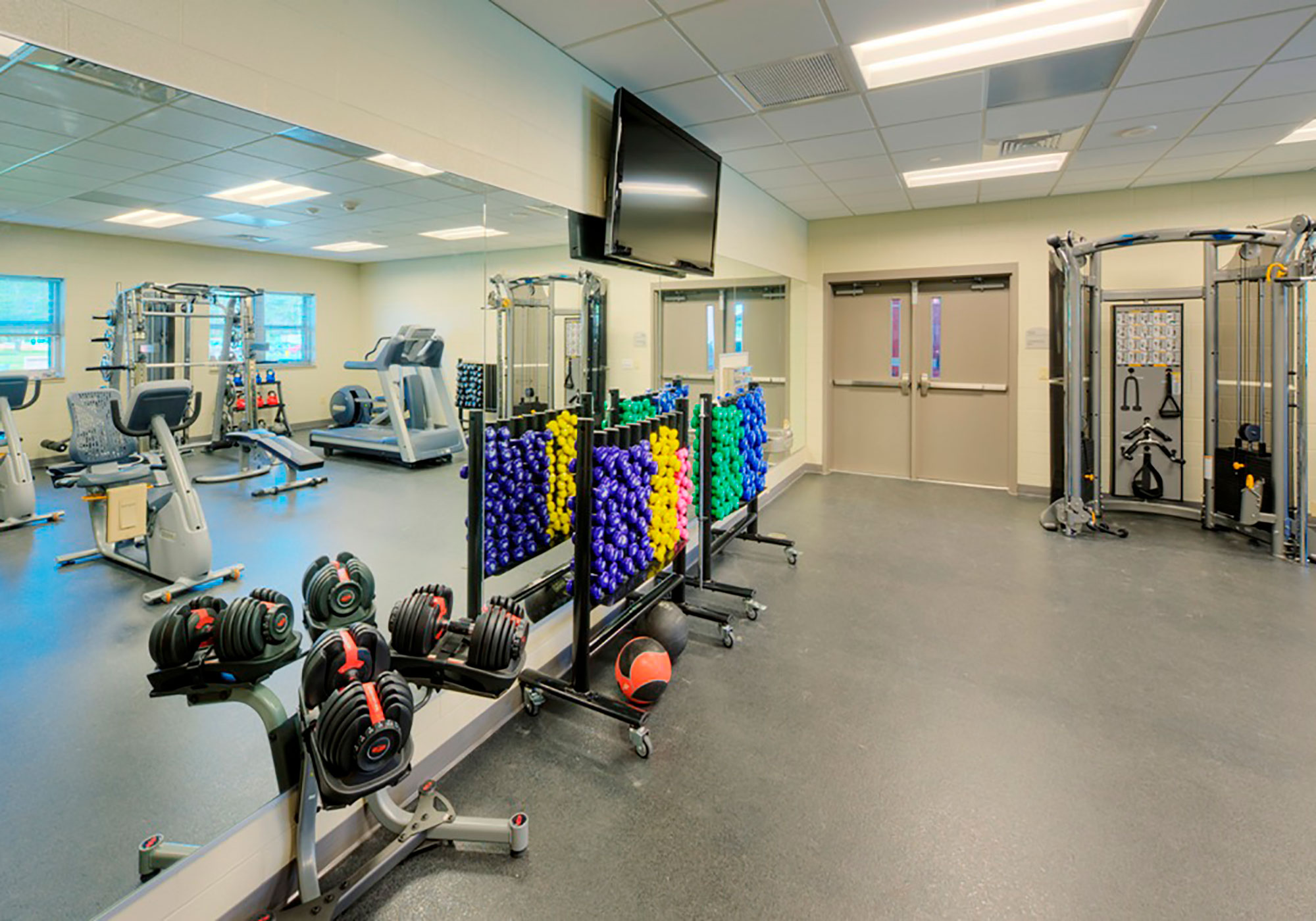US Navy EMS & Fire Vehicle Facility