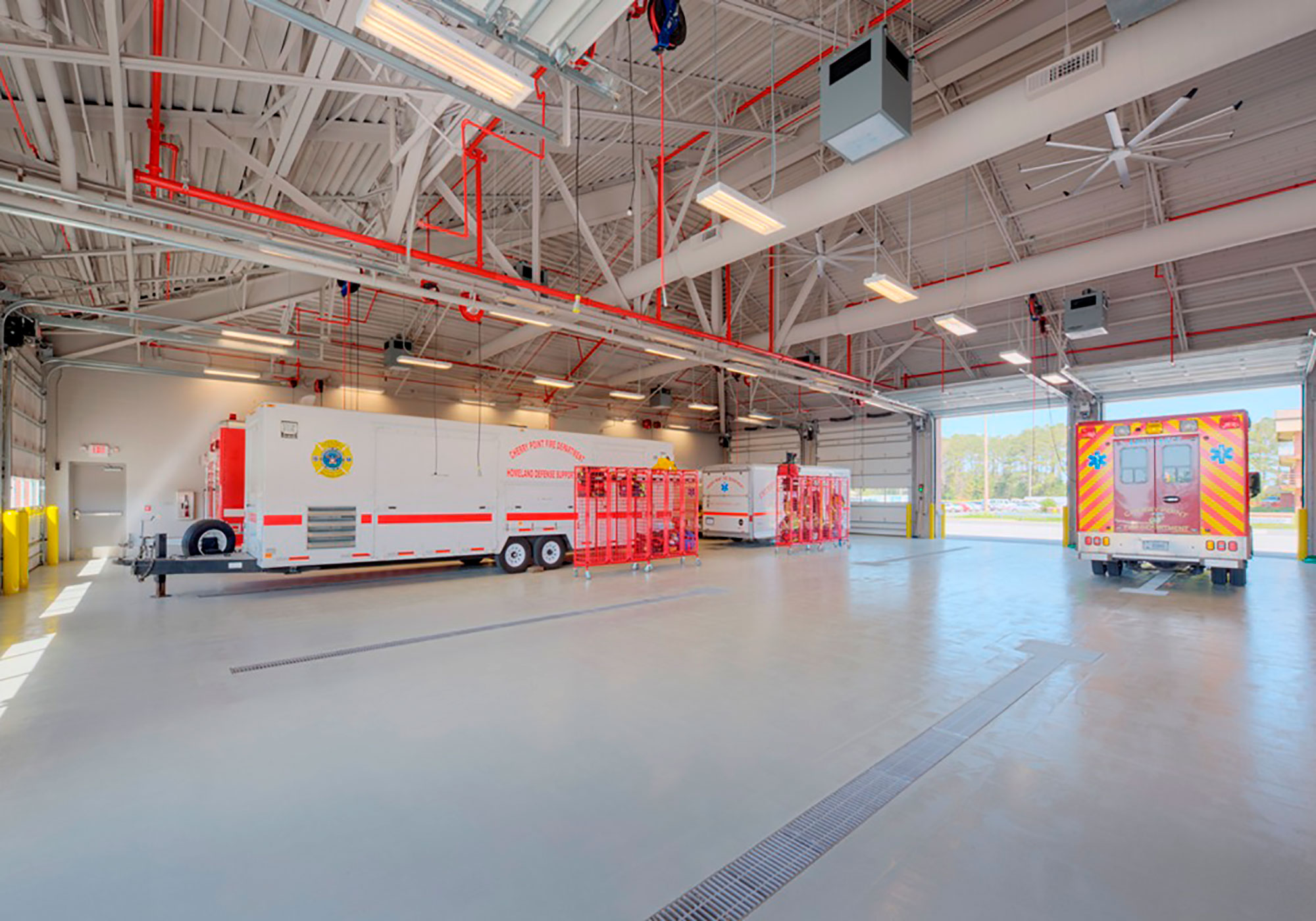 US Navy EMS & Fire Vehicle Facility