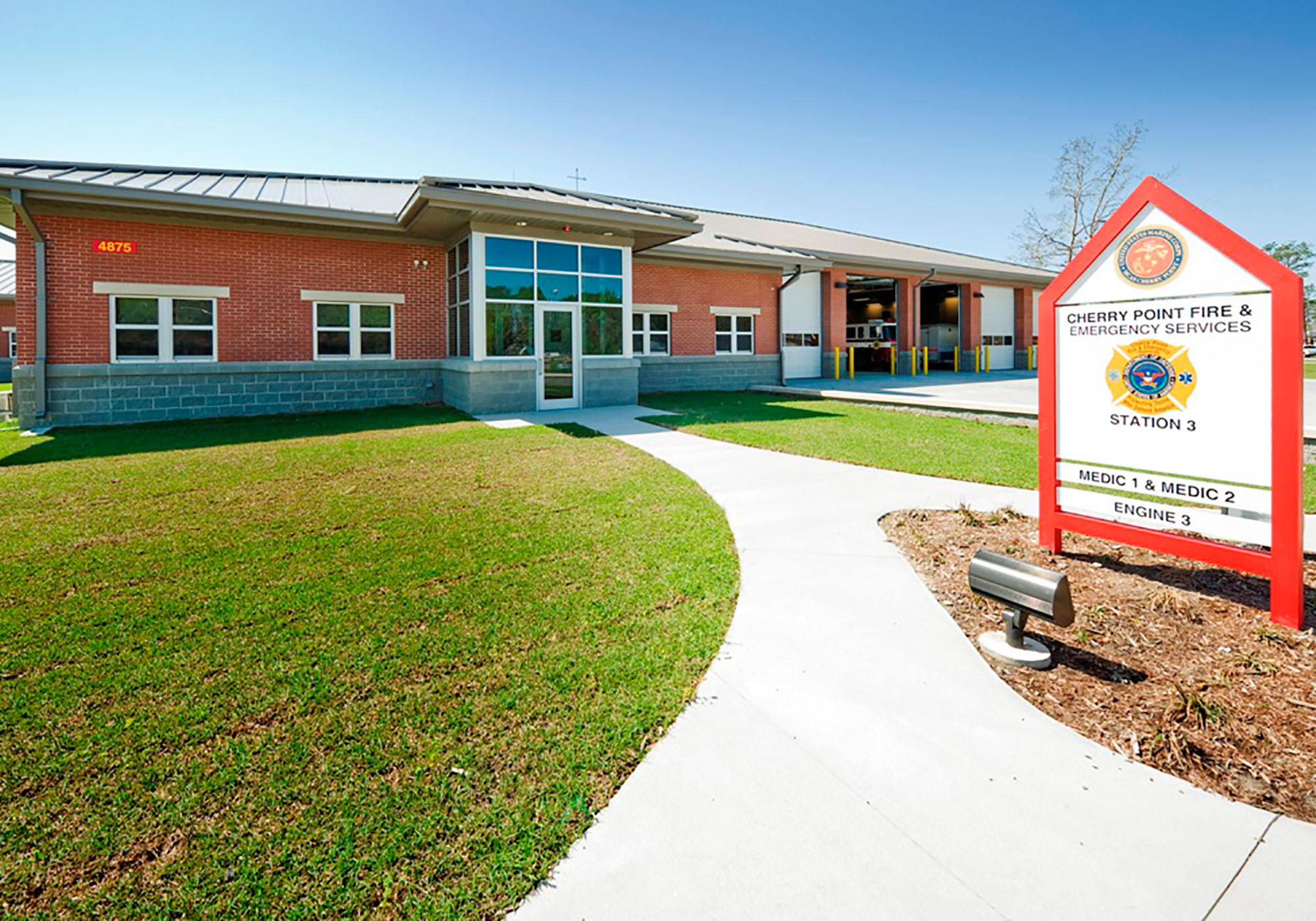 US Navy EMS & Fire Vehicle Facility