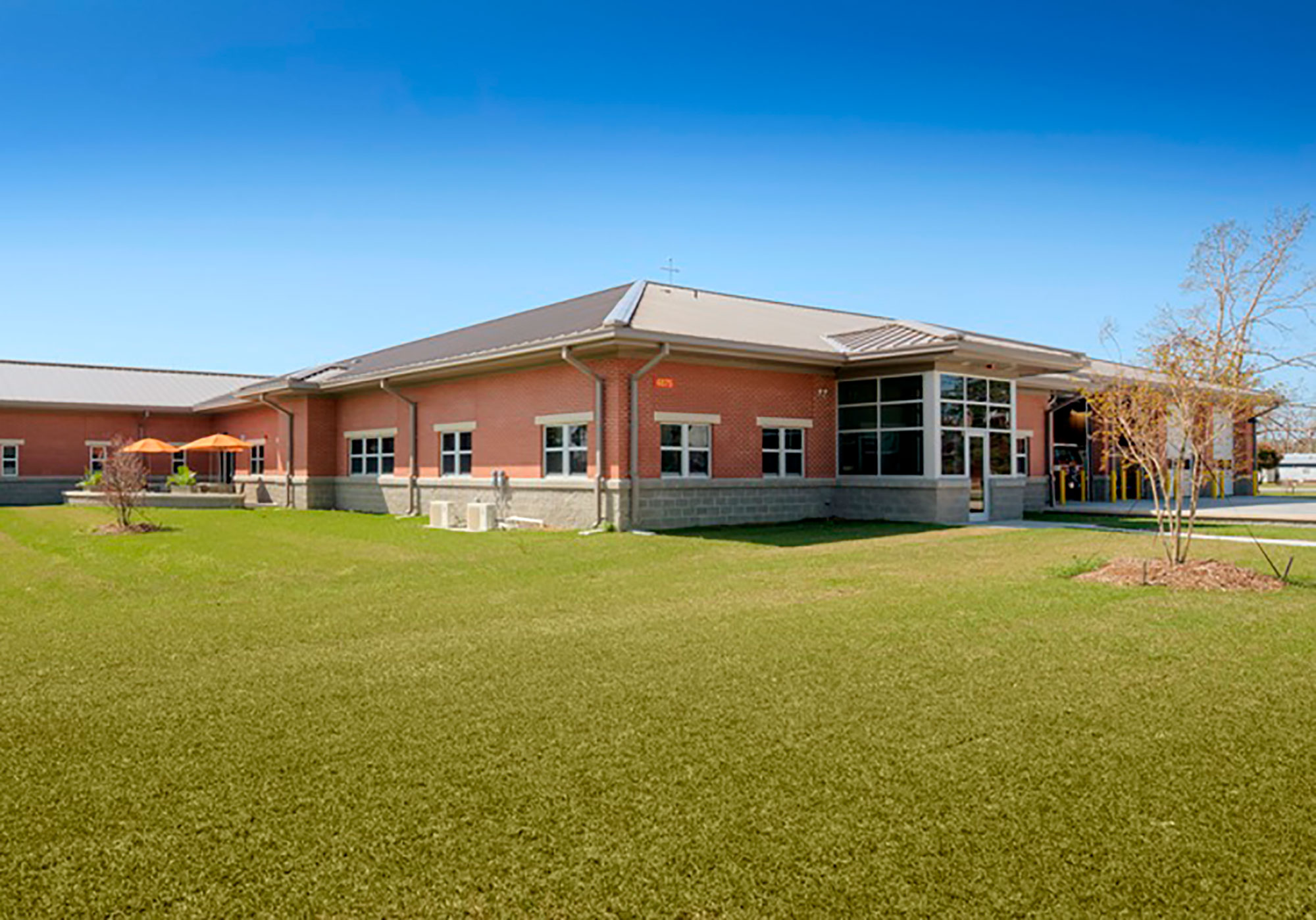 US Navy EMS & Fire Vehicle Facility